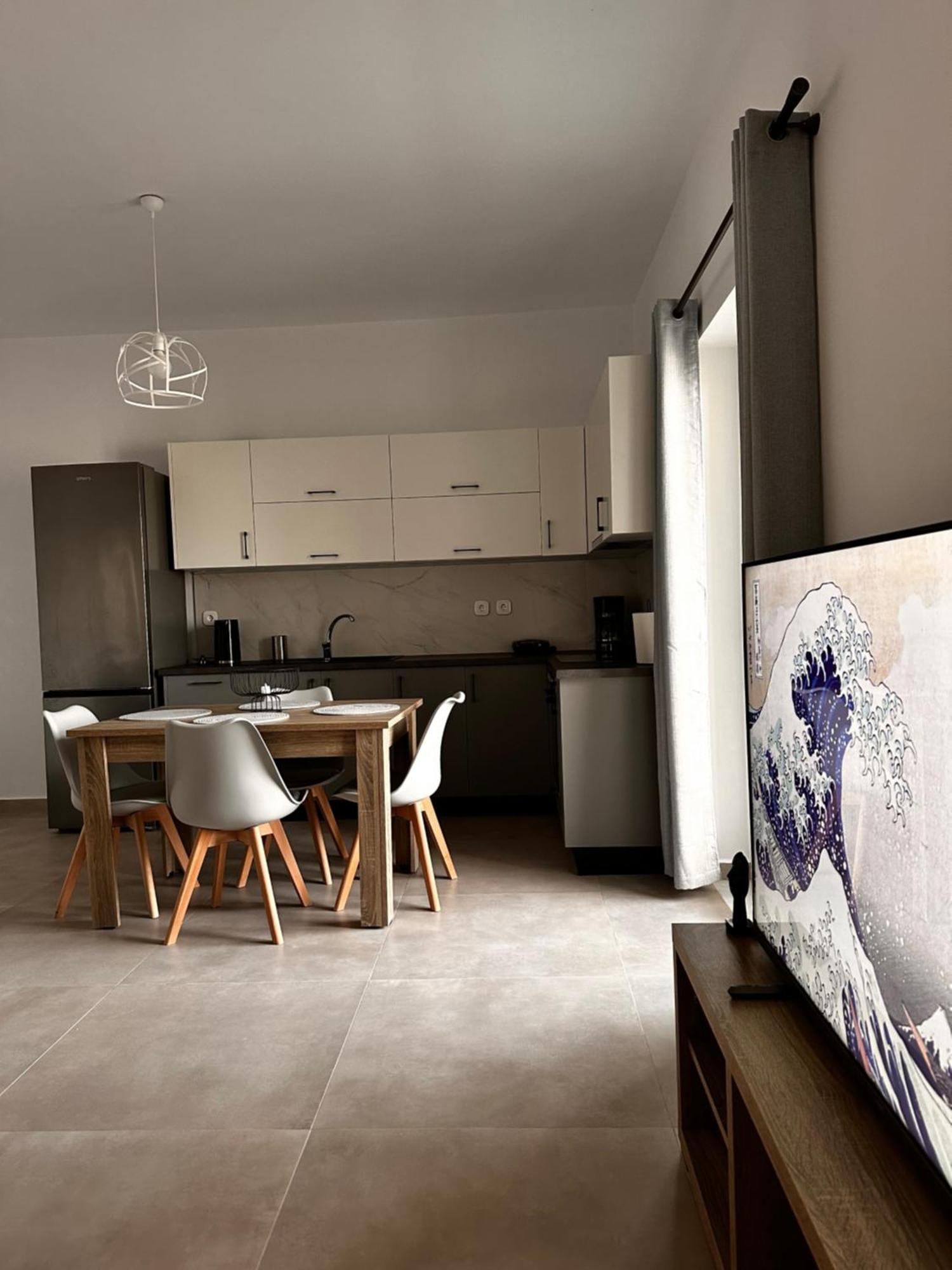 Sky Apartment แอร์มูโปลี ภายนอก รูปภาพ
